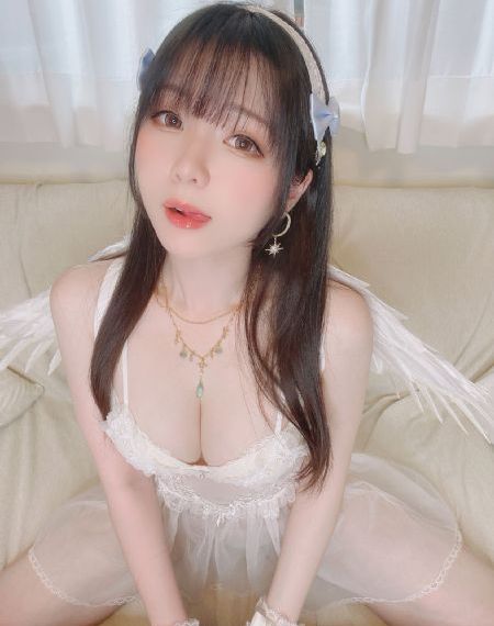撕开她的乳罩慢慢捏捏_高清电影全集观看